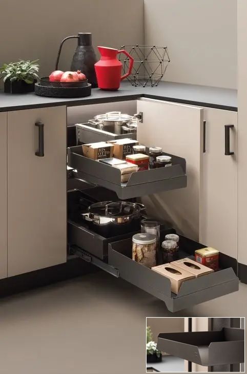 <p>Висувний кут Inline Corner 450 мм, 4 полиці, колір антацит Hafele Utensio</p>