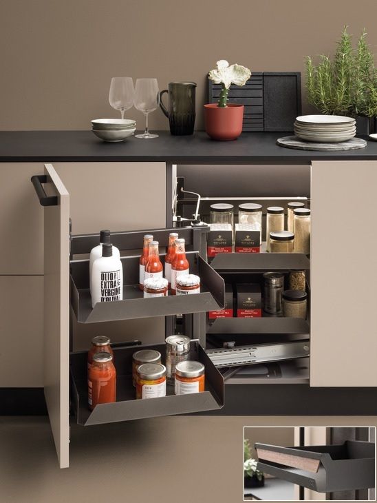 <p>Висувний кут Fold Corner 450 мм, 4 полиці, колір антацит/дуб, лівий Hafele Utensio</p>
