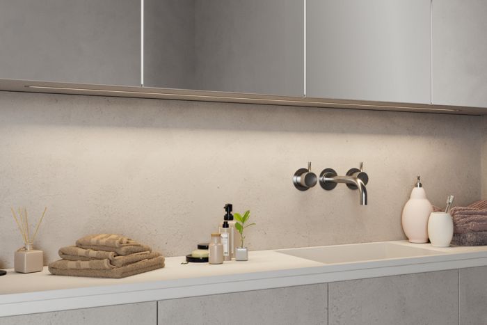 Світлодіодна стрічка в силіконовому корпусі, Hafele Loox5 LED 3146 24 В 8 мм 2-контактна (монохромна), для паза 10 x 4,8 мм, 160 світлодіодів/м, 6 Вт/м, IP51, нейтральний колір 4000 K, 50 м , 833.76.468, 833.76.468