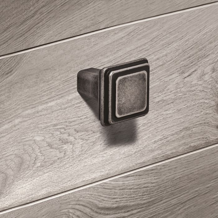 Ручка-кнопка,цамак, вигляд вживаного матеріалу, античне срібло, довжина: 23 мм, ширина: 23 мм, висота: 26 мм, 100.00.829, 100.00.829