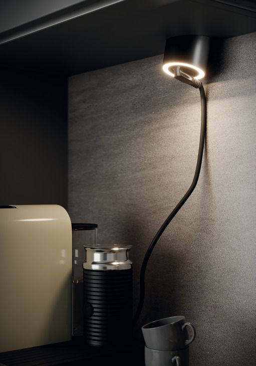 Накладний світильник для торцевого монтажу, LED 1167 24 В 2-контактний (монохромний), круглий, 5 Вт, з регульованою яскравістю, теплий білий-холодний білий 2700-4000 K, чорний, ефект Soft-Touch, з захисною розеткою Schuko, 833.32.042, 833.32.042